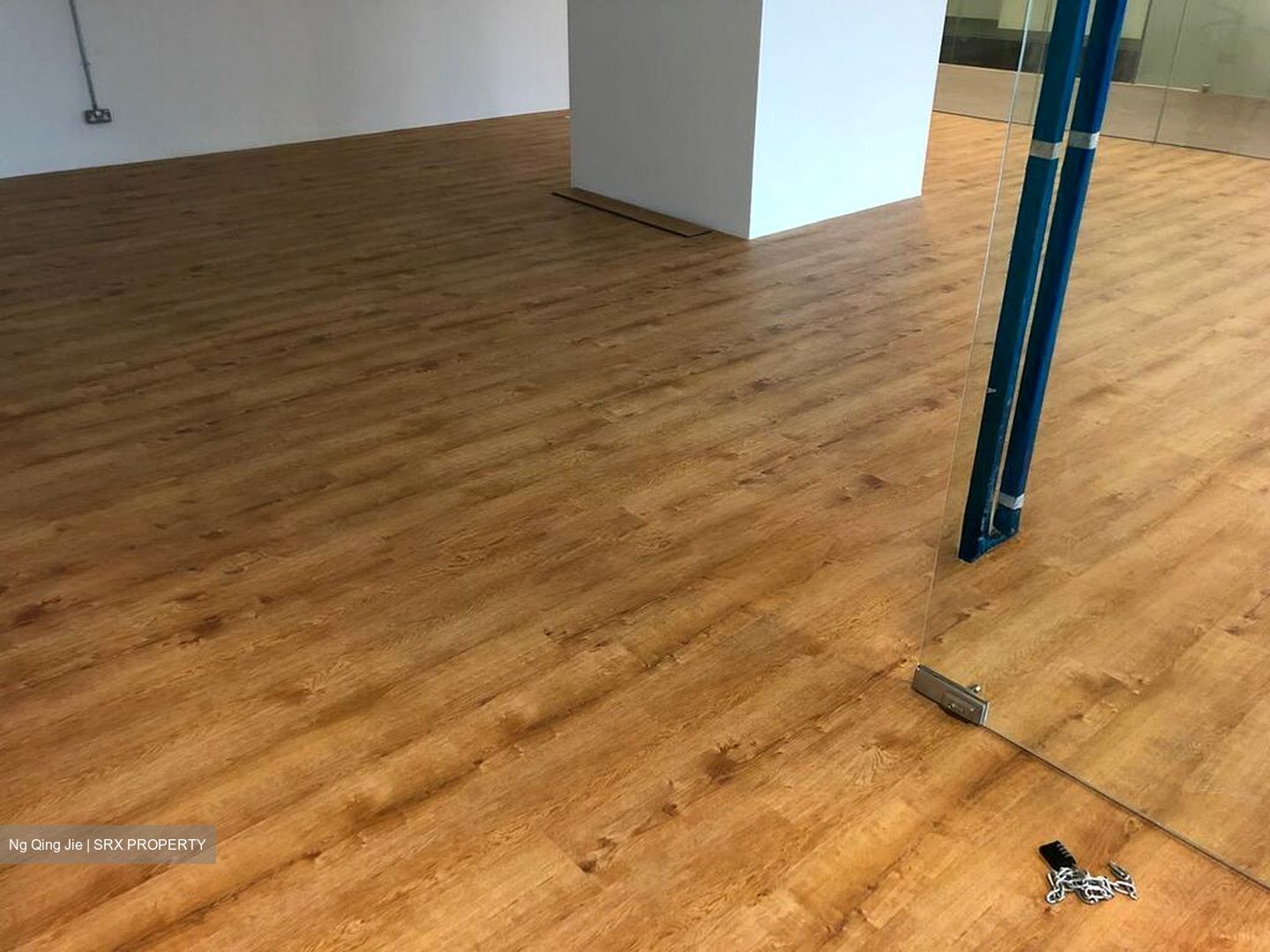 Vision Exchange (D22), Retail #514709751